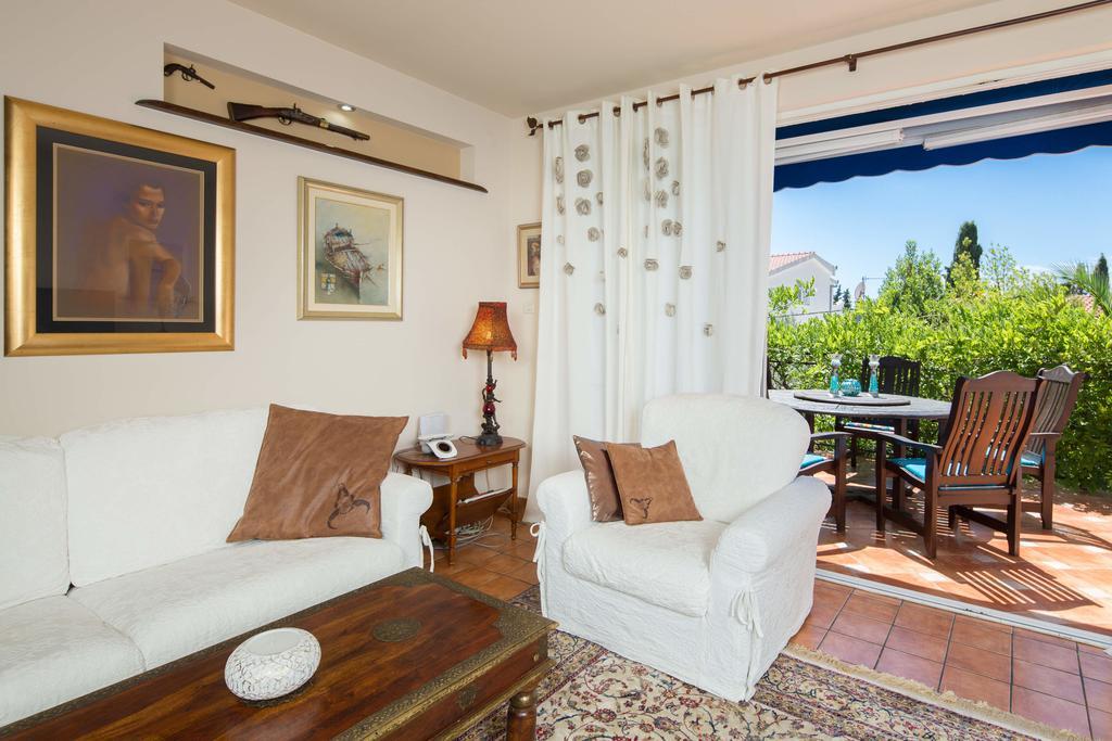 Villa Em Trogir Exteriör bild