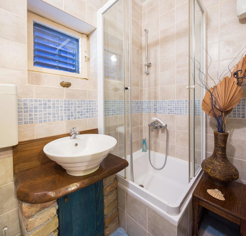 Villa Em Trogir Exteriör bild