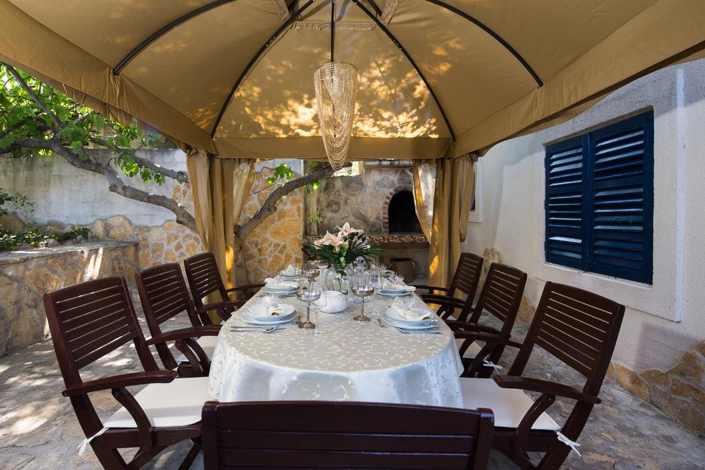 Villa Em Trogir Exteriör bild